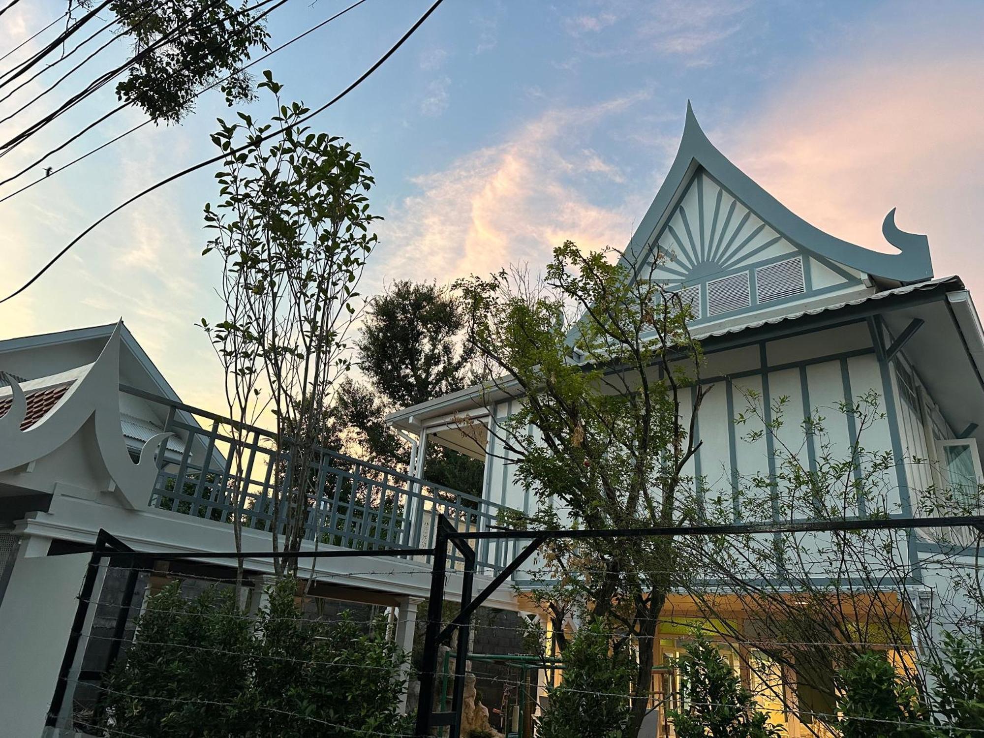 ホテル Baan Debtida バンコク都 エクステリア 写真